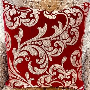 Accent pillow
